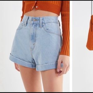 Levis high rise mom short